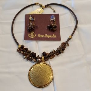 Necklace and earrings set